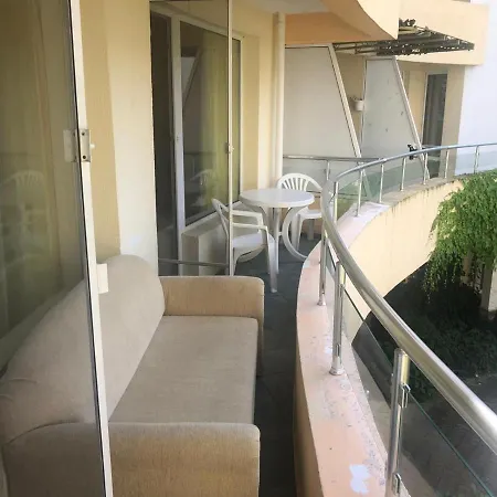 Yassen 2 Near Sea With Poolview Apartament *