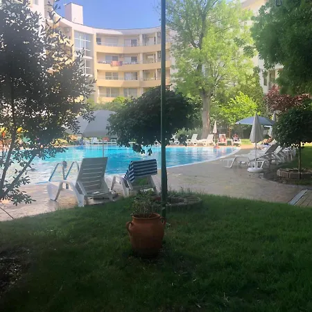 Apartament Yassen 2 Near Sea With Poolview